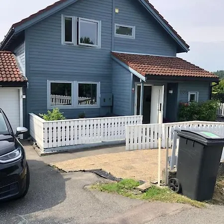 Ferienhaus Trivelig Familievennlig Hus Med Inngjerdet Hage Oslo