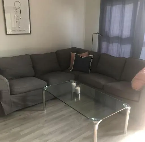 Holiday home Trivelig Familievennlig Hus Med Inngjerdet Hage *